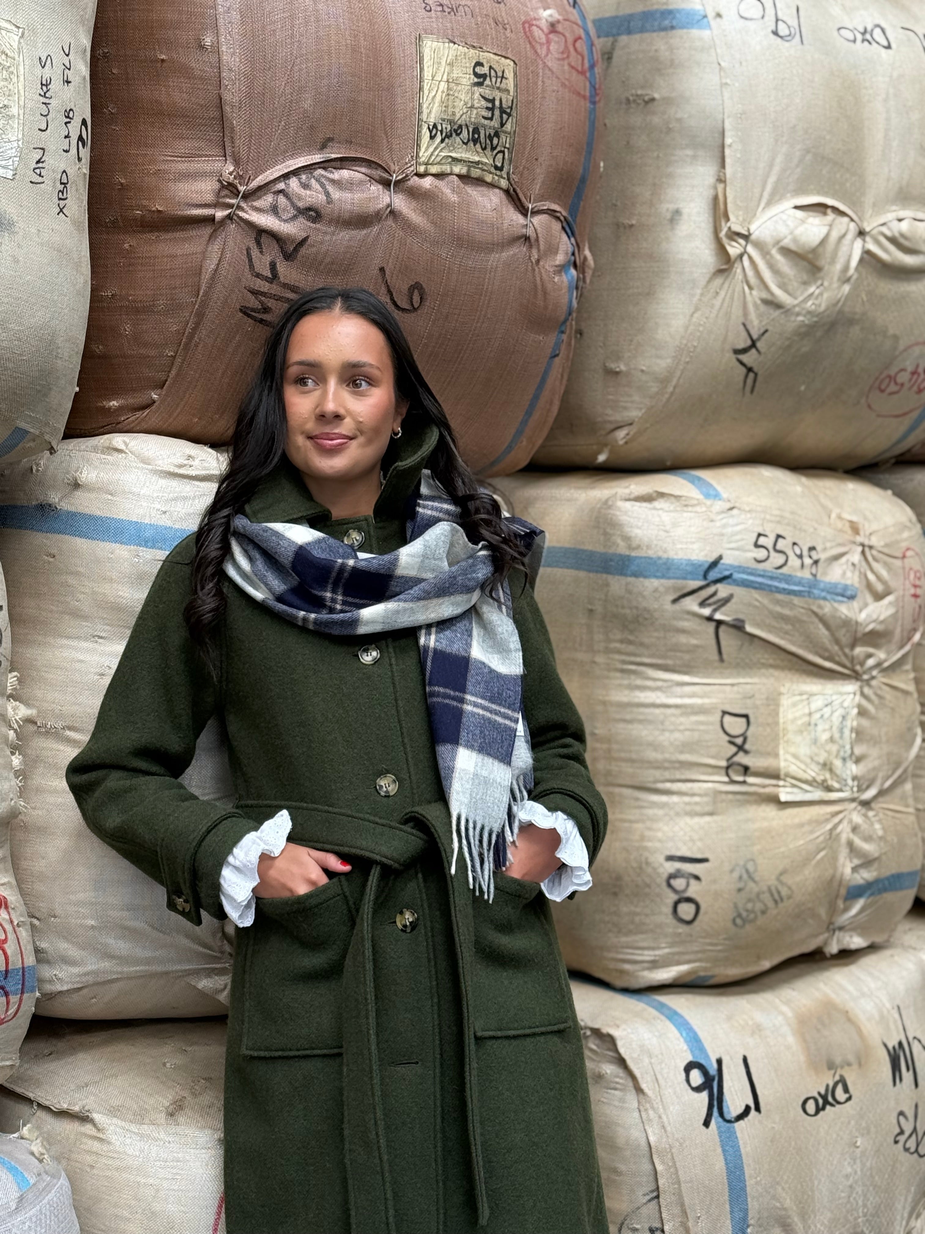 Bannockbane 银色 100% 美利奴羊毛超大围巾