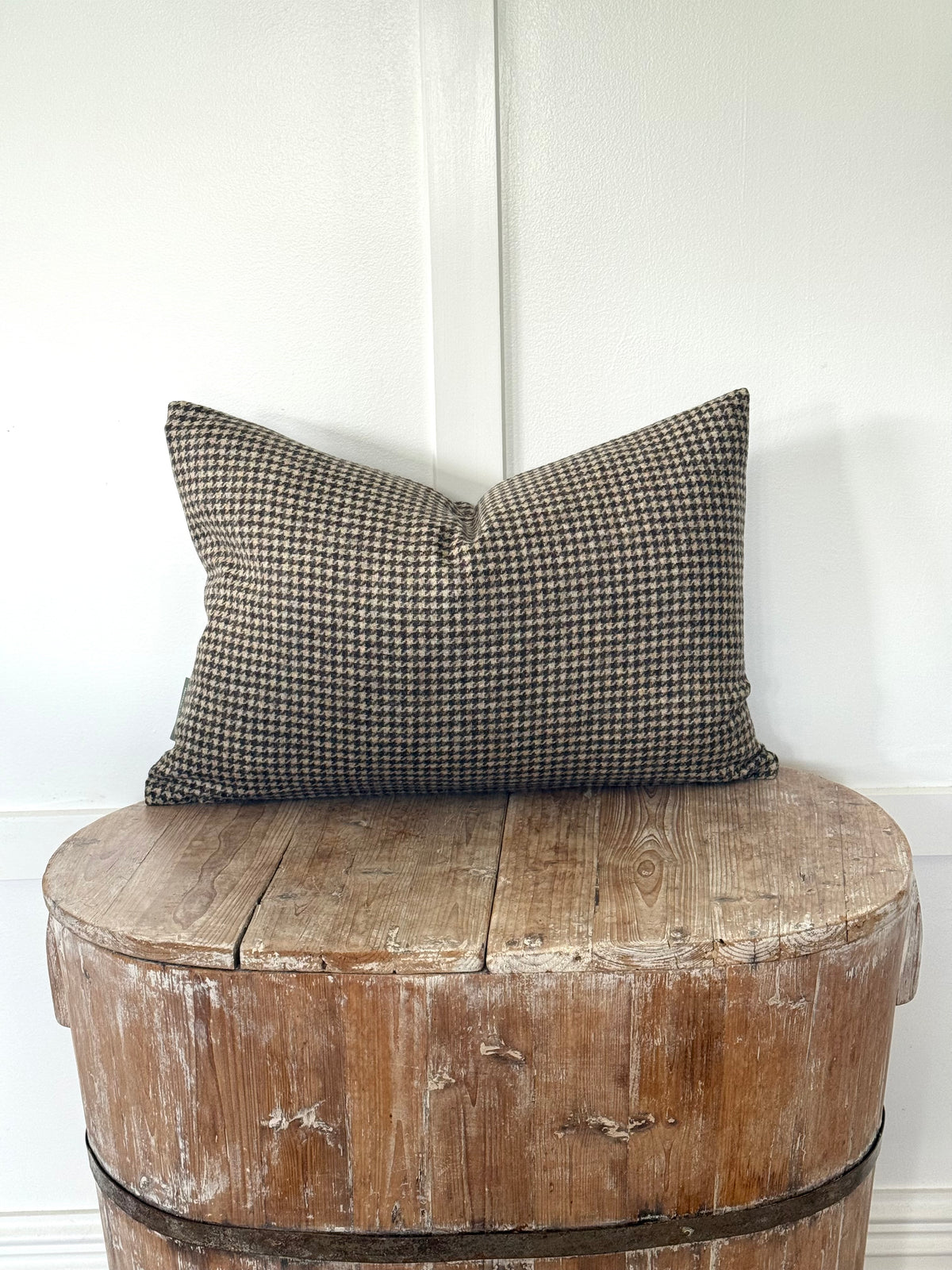 The Heritage Cushion Cover - Hounstooth Camel and Chocolate