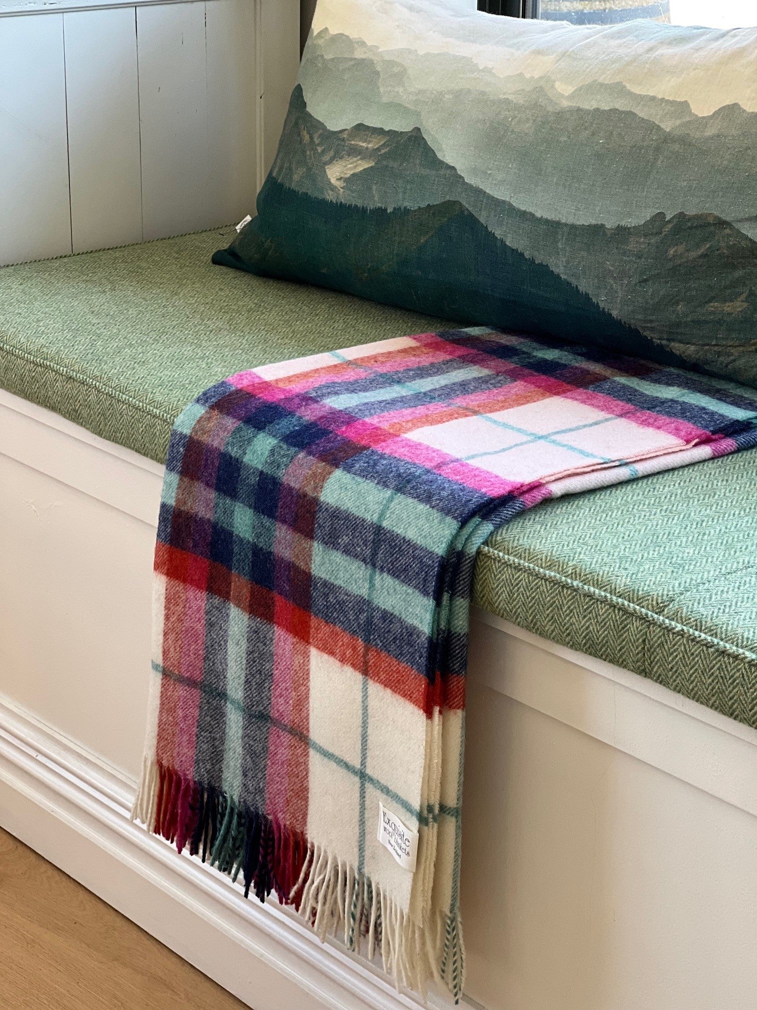 Falmouth Ivory & Red 100% Wool Throw
