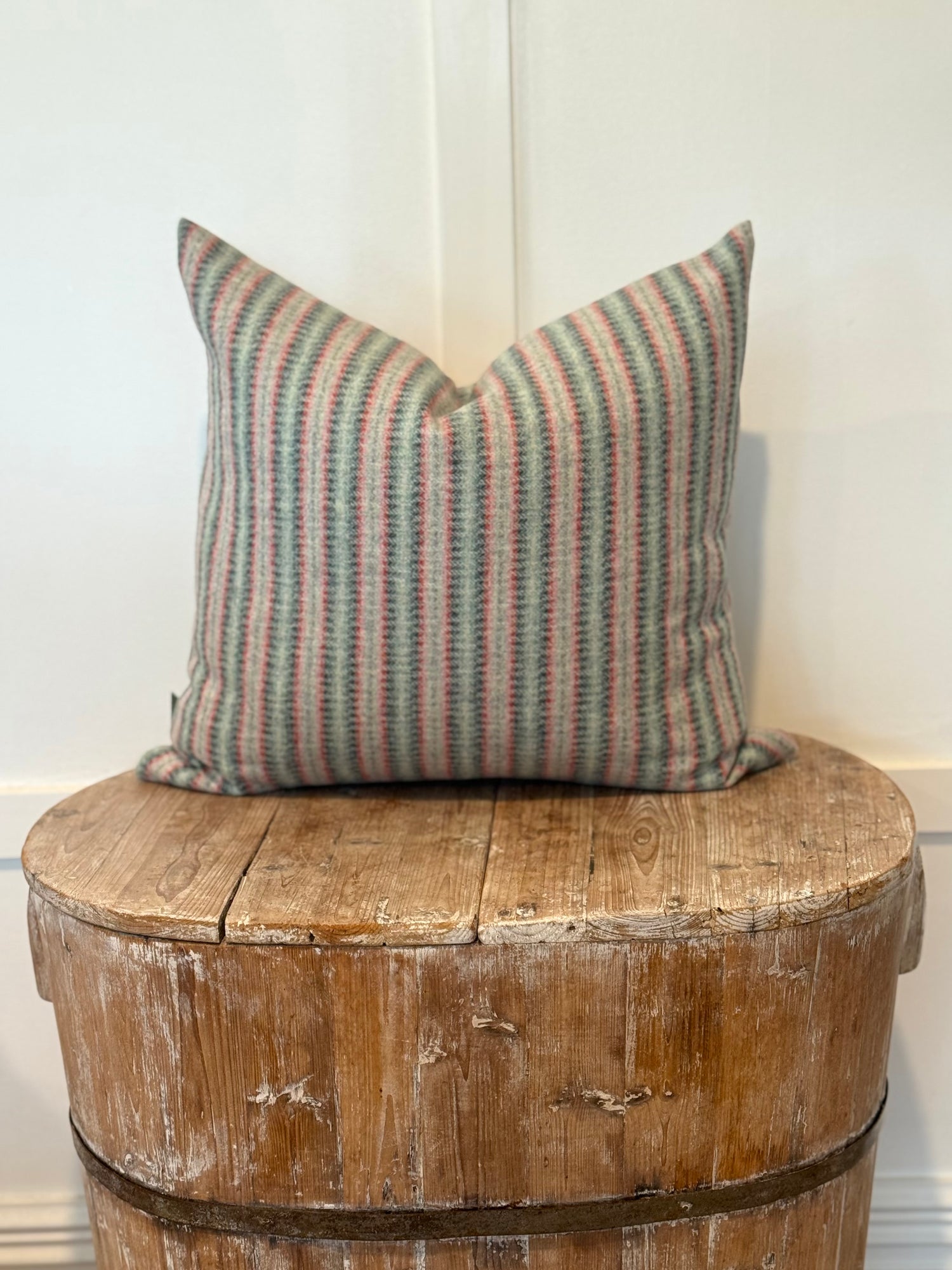 The Heritage Cushion - Tobago Aqua &amp; Flamingo