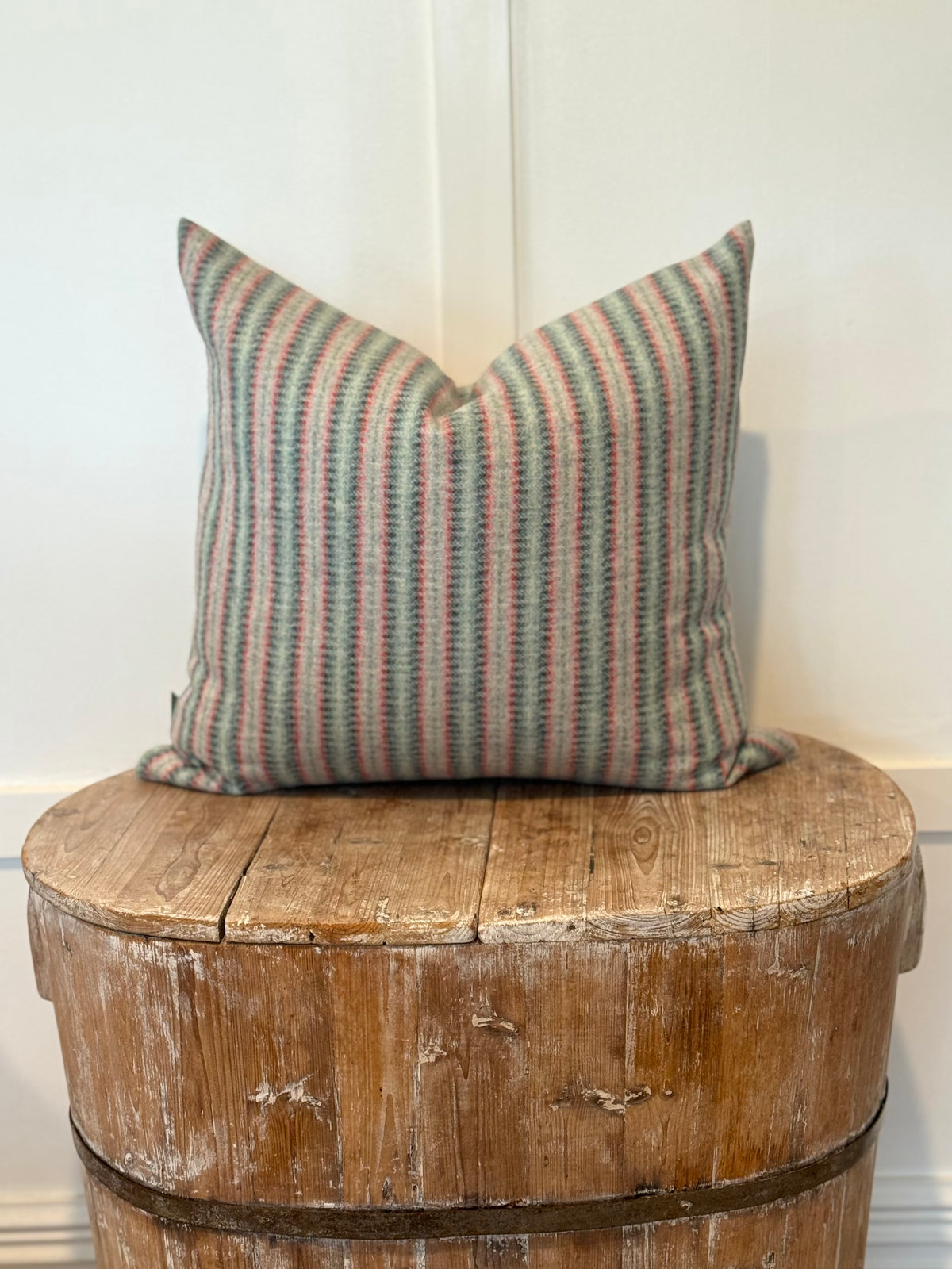 The Heritage Cushion Cover - Tobago Aqua &amp; Flamingo